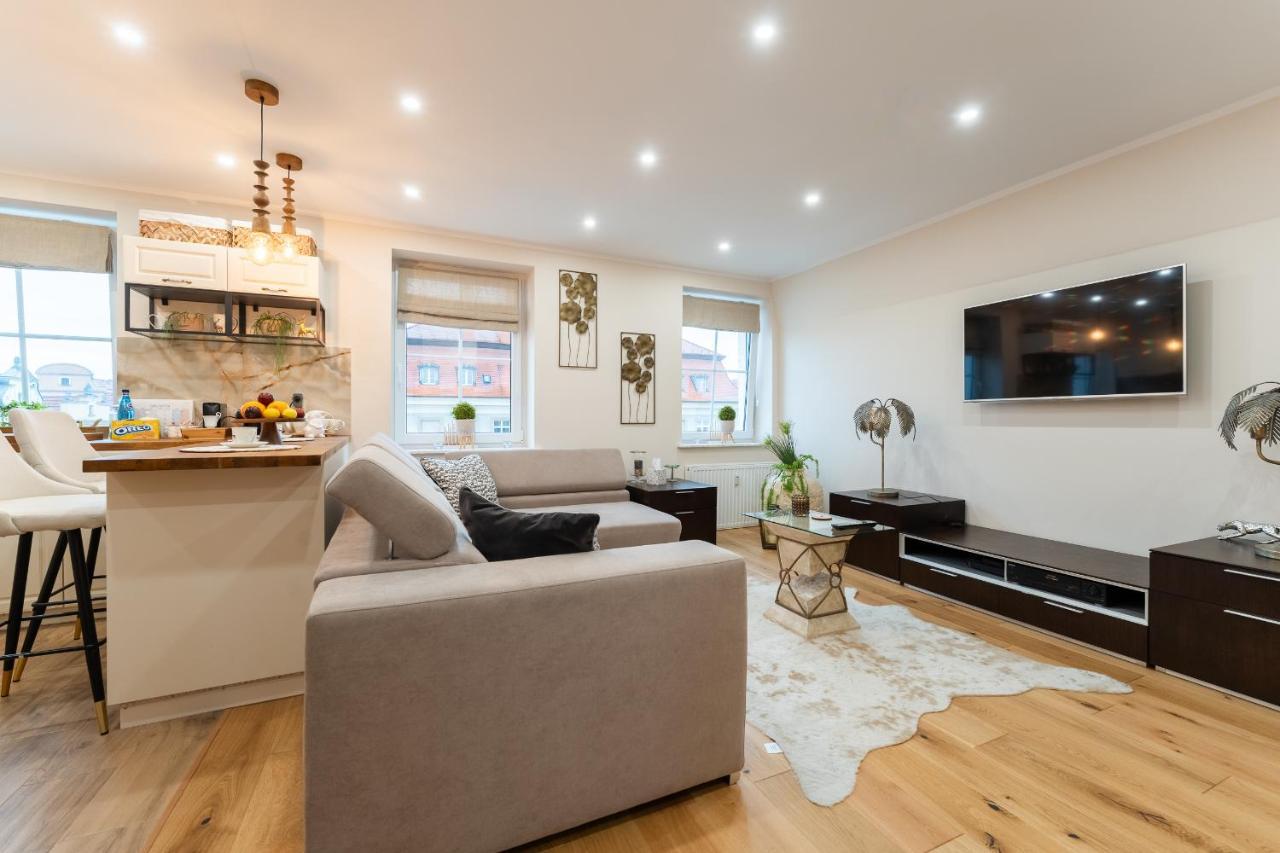 Apartament Zloty Jelonek - 4 Osobowy Na Placu Ratuszowym - Space Apart Jelenia Góra Extérieur photo