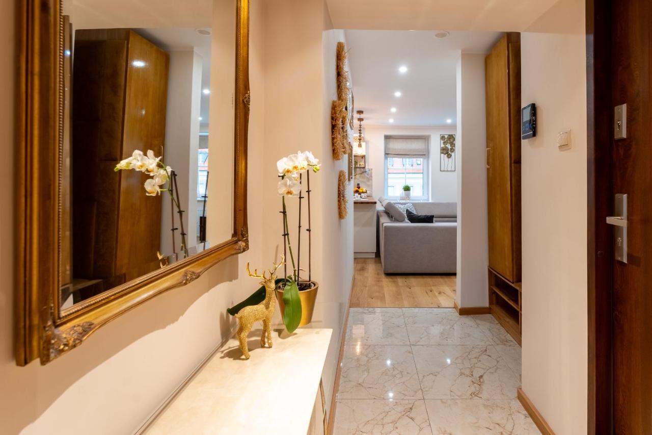 Apartament Zloty Jelonek - 4 Osobowy Na Placu Ratuszowym - Space Apart Jelenia Góra Extérieur photo