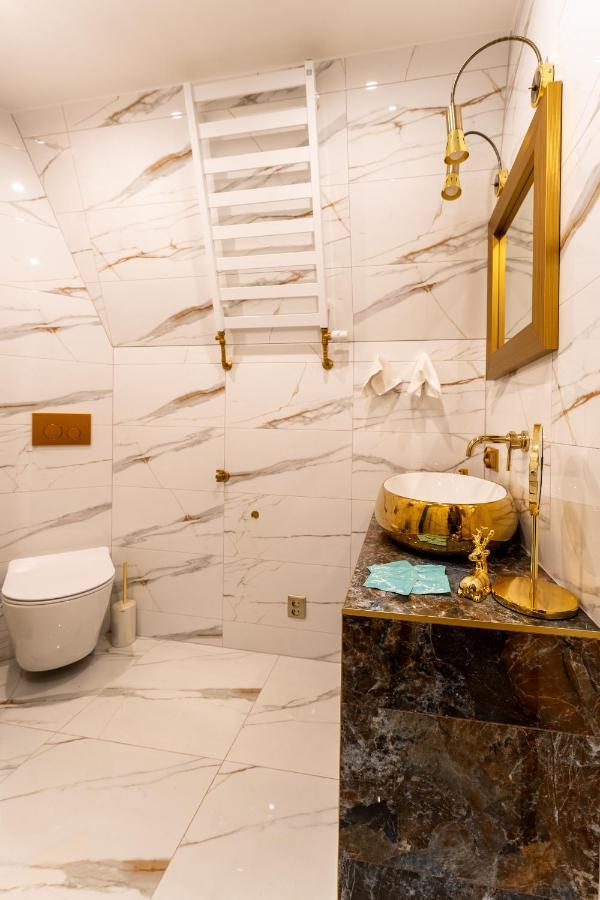 Apartament Zloty Jelonek - 4 Osobowy Na Placu Ratuszowym - Space Apart Jelenia Góra Extérieur photo